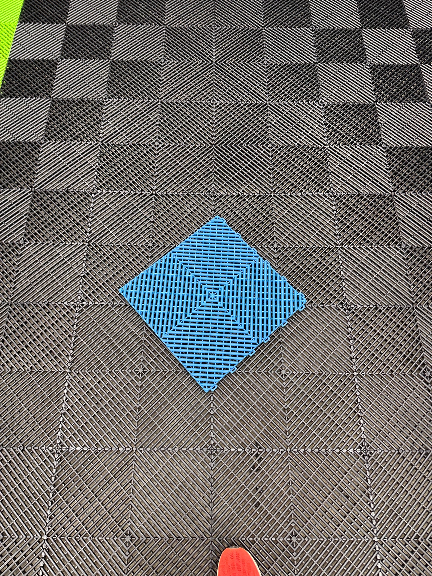 Ventilated base slab