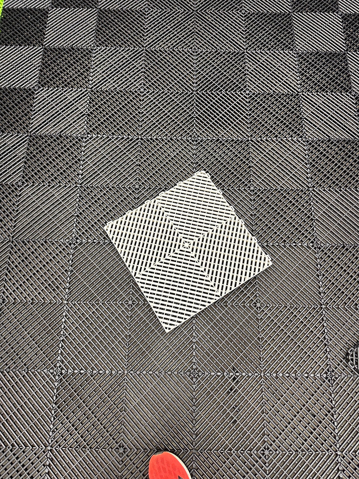 Ventilated base slab