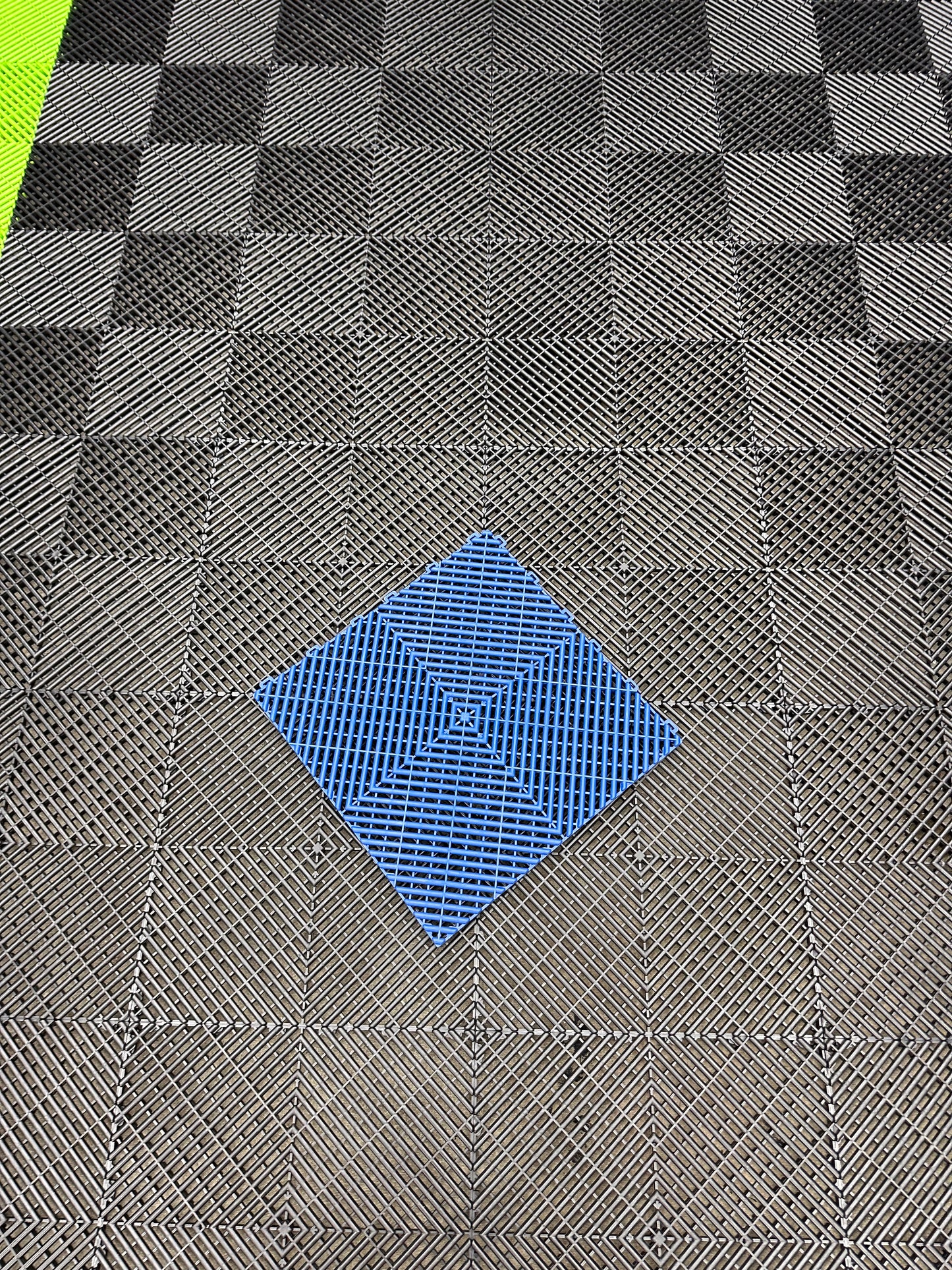 Ventilated base slab