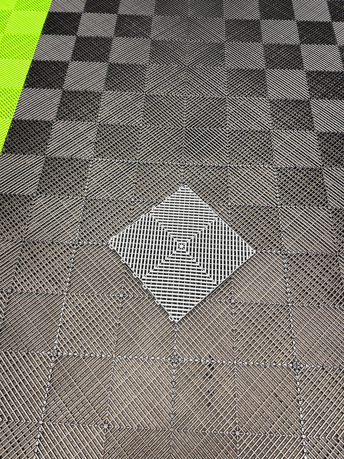 Ventilated base slab